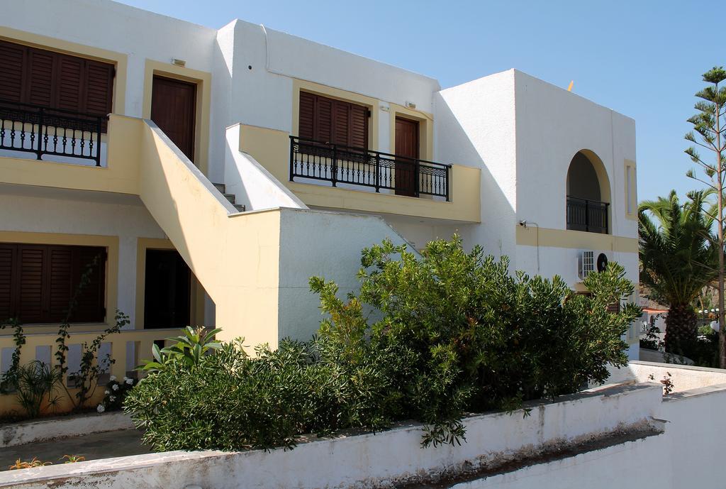 Flamingo Apartments باليكاسترون المظهر الخارجي الصورة