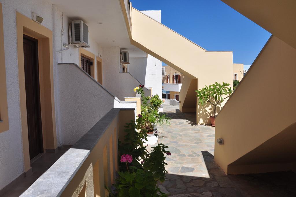Flamingo Apartments باليكاسترون المظهر الخارجي الصورة