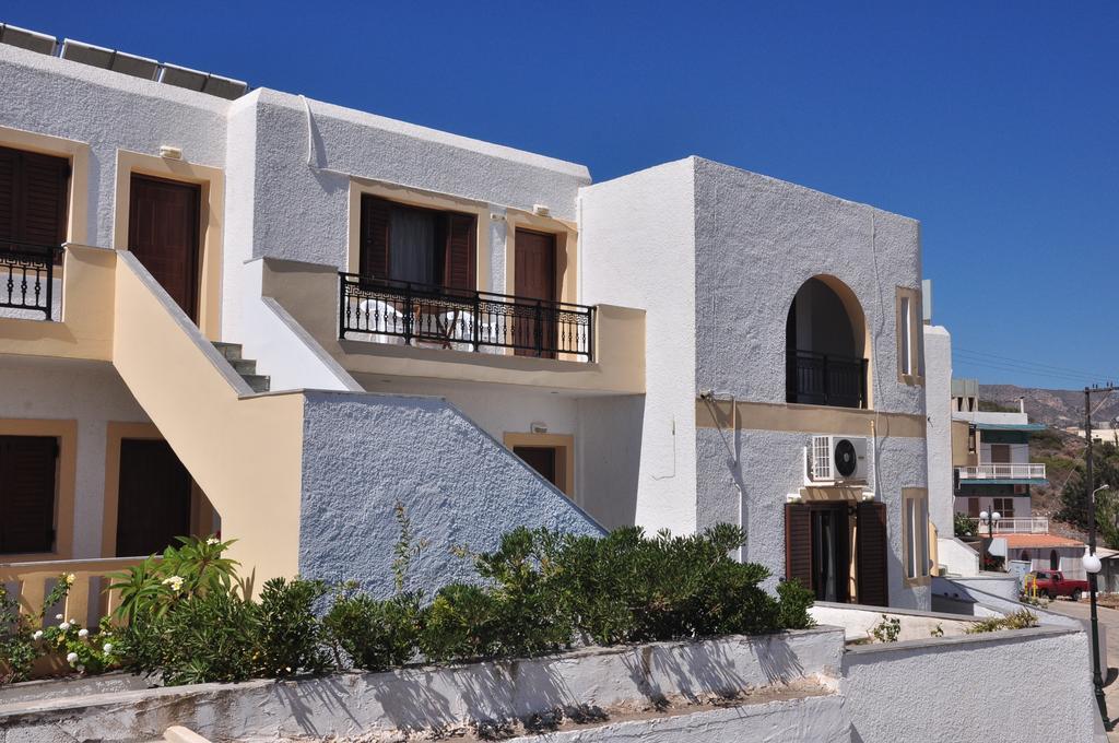 Flamingo Apartments باليكاسترون المظهر الخارجي الصورة