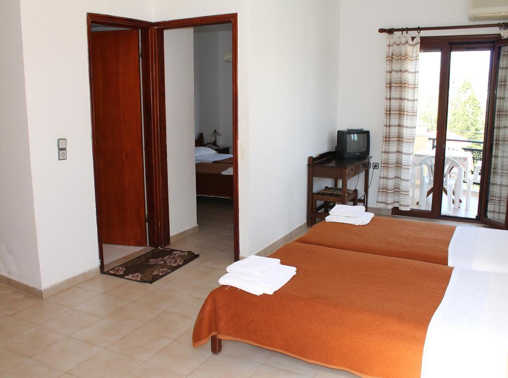 Flamingo Apartments باليكاسترون المظهر الخارجي الصورة