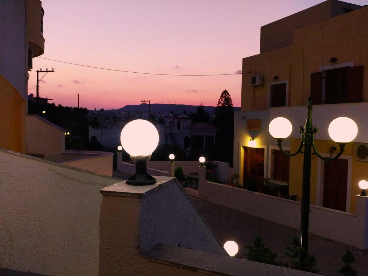 Flamingo Apartments باليكاسترون المظهر الخارجي الصورة